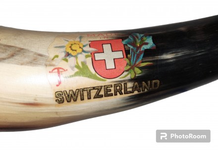 Декоративный рог Switzerland, длина-24см, диаметр-5см, в целом, хорошем состояни. . фото 2