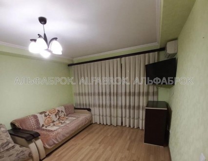 Продается отличная 1-к квартира в отличном жилом состоянии, по адресу: Киев, Под. . фото 3