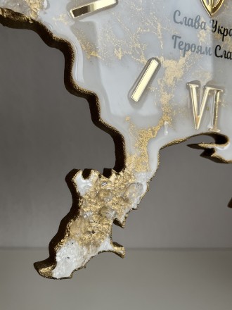 Настенные часы "Карта Украины" – это воплощение красоты эпоксидной смолы в сочет. . фото 7