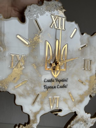 Настенные часы "Карта Украины" – это воплощение красоты эпоксидной смолы в сочет. . фото 5