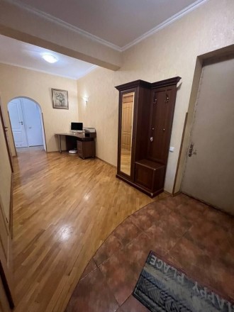 Продам 3х комнатную квартиру В Днепровском районе, по ул. Краковская 4. м. Дарни. . фото 10
