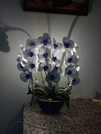 Світильник - орхідея каскадна, на 3 гілочки
Зроблена з фоамірану та ізолону.
Пра. . фото 2