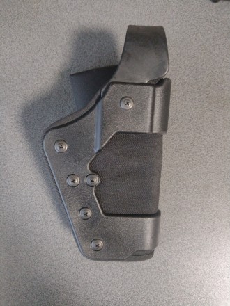 Кобура пластиковая для пистолета черная
Кобура пластиковая поясная для пистолет. . фото 2