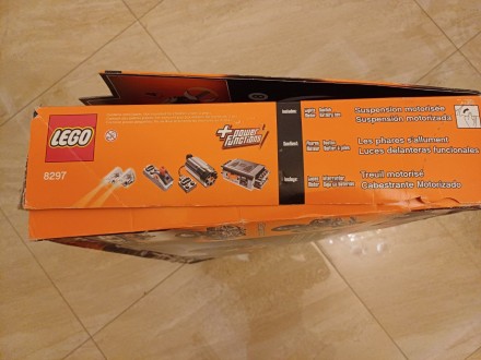 LEGO Technic Внедорожник 8297

Состояние новое (пакеты запечатаны и не открыва. . фото 5