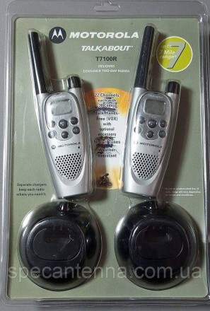 Радиостанции Motorola T7100R, комплект.Характеристики:
22 канала связи
Связь до . . фото 2