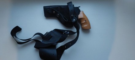 Кобура Невидимка под револьвер флобера Сафари 431

Состояние - новая
Материал. . фото 2
