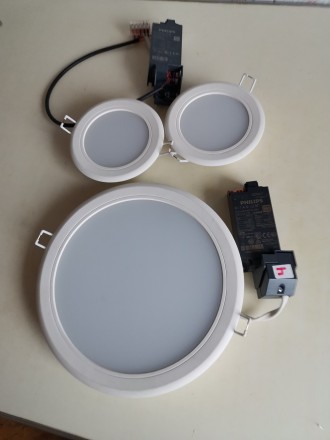 Philips - Світлодіодний підвісний стельовий світильник характеризується приємним. . фото 2