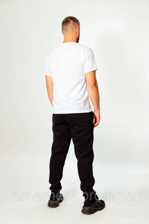 
Чоловічі спортивні штани з якісної тринитки — незамінна річ на холодну пору рок. . фото 4