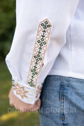 
Вишиванка чоловіча біла — патріотична українська сорочка, виготовлена з натурал. . фото 3
