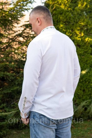
Вишиванка чоловіча біла — патріотична українська сорочка, виготовлена з натурал. . фото 4