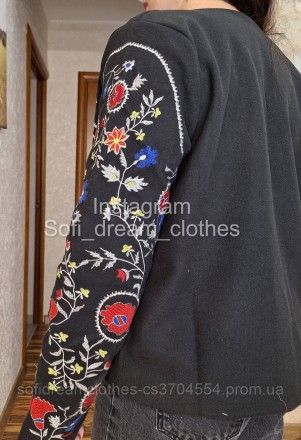 
	
	
	
	
	Жакет з еко-кашеміру декорований квітковою вишивкою гладдю стане незам. . фото 5