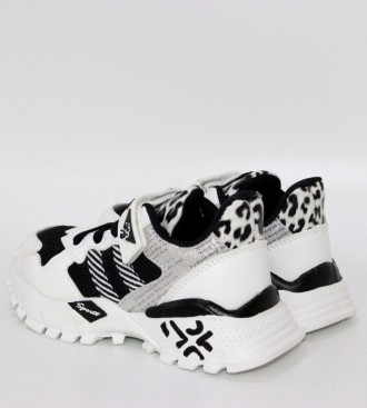 Чорно-білі кросівки для дівчинки з леопардовим принтом білий. . фото 5