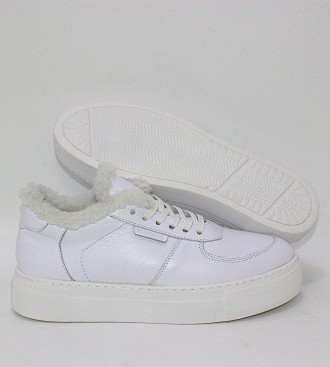 Молодіжні білі зимові кросівки з натуральної шкіри білий. . фото 8