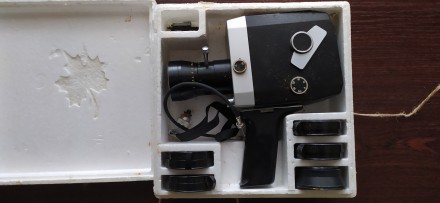 Кинокамера Зенит Кварц 1*8с-2, новая, в коробке хранится с 1982г., полная компле. . фото 2