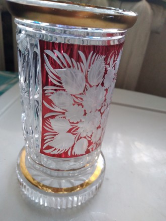 Надзвичайно красива кришталева ваза для квітів, з двошарового кольорового кришта. . фото 3
