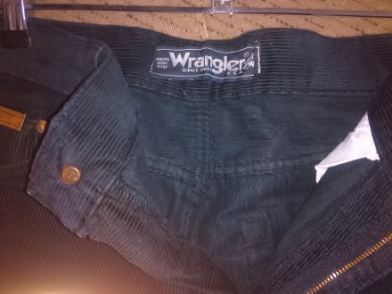 Продам вельветовые джинсы Wrangler. Джинсы в отличном состоянии. Ширина в талии . . фото 3