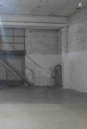 Сдаем склад с рампой в Одессе 320 м под производство, склад, район Молдаванка, у. Молдаванка. фото 2