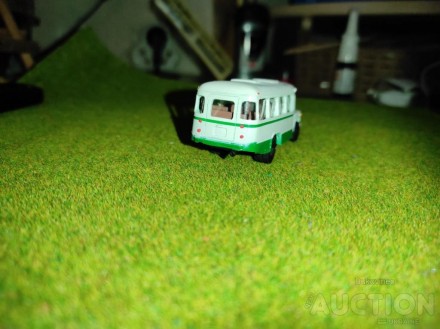 Автобус Кавз бело-зеленый масштаб 1:87, пластиковый мелкосерийка


Оплата : н. . фото 3