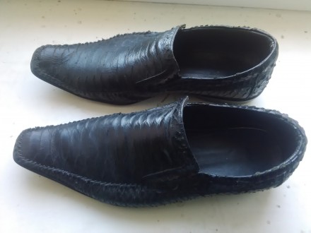 Продам мужские кожаные туфли,производство Турция.
Туфли в отличном состоянии.
. . фото 4