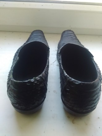 Продам мужские кожаные туфли,производство Турция.
Туфли в отличном состоянии.
. . фото 6