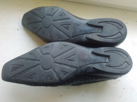 Продам мужские кожаные туфли,производство Турция.
Туфли в отличном состоянии.
. . фото 5