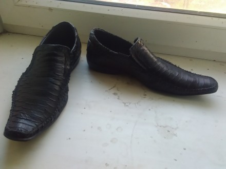 Продам мужские кожаные туфли,производство Турция.
Туфли в отличном состоянии.
. . фото 7