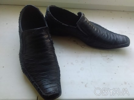 Продам мужские кожаные туфли,производство Турция.
Туфли в отличном состоянии.
. . фото 1
