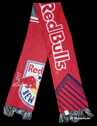 Футбольный шарф Adidas FC New York Red Bulls, двусторонний, в отличном состоянии. . фото 3