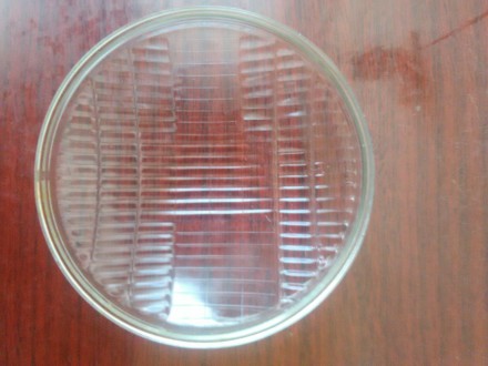 Продам стекло фары для Москвича. Стекло в хорошем состоянии, диаметр 17,5 см.
Ц. . фото 4