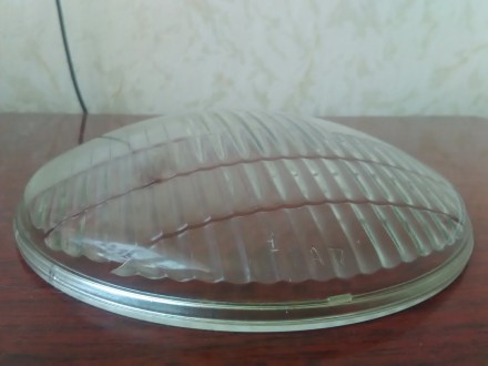 Продам стекло фары для Москвича. Стекло в хорошем состоянии, диаметр 17,5 см.
Ц. . фото 3
