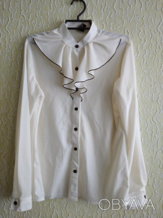 Женская блузка, Сирия.
Цвет - кремовый, по ткани идут мелкие зацепки.
ПОГ 46 с. . фото 1