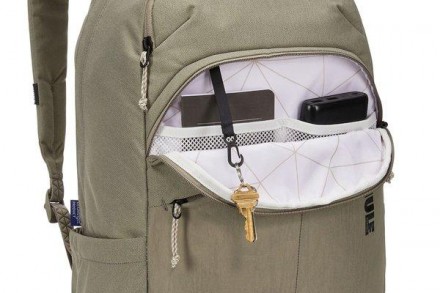 Особливості: Ємна кишеня з м'якою підкладкою для захисту MacBook Pro з діагоналл. . фото 8