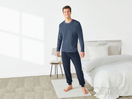 Теплая мужская пижама (домашний костюм) из приятной мягкой махровой ткани высоко. . фото 1