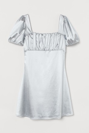 Короткое платье из мягкой ткани с квадратным вырезом, грудью с драпированной под. . фото 2