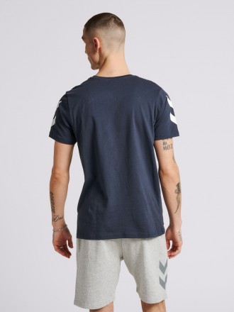 Хлопковая футболка Hummel. Выполненная из мягкой хлопковой ткани с принтом логот. . фото 4