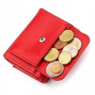 Червоний гаманець маленький, компактний з кишенею для монет, виготовлений з нату. . фото 3
