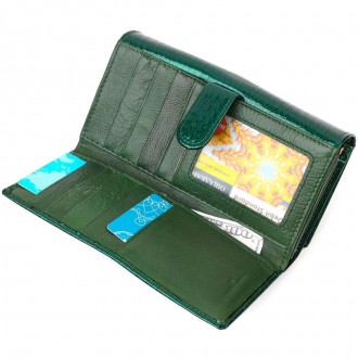 Красивий стильний зелений лакований гаманець з кишенею для монет, виготовлений з. . фото 6