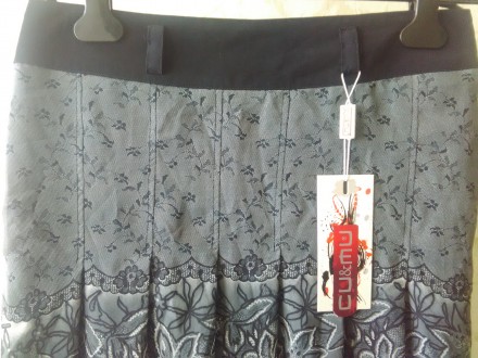 Продам новую женскую юбку производство Турция + вешалка в подарок. Длина юбки 70. . фото 3