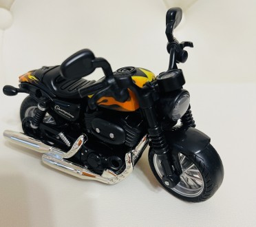 Мотоцикл металлический, инерционный, резиновые колеса, в коробке 16*10*8,5 см. . фото 4