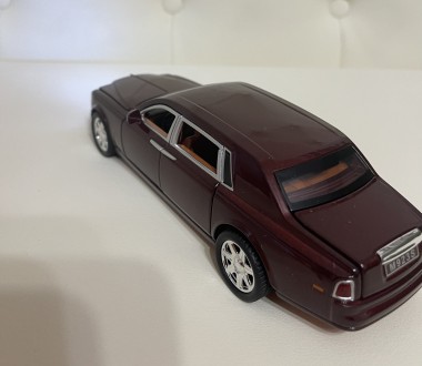 Машина металлическая Rolls Royce Phantom, инерционная, открываются двери, звук, . . фото 6