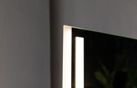 Светодиодное зеркало "Mirta" – воплощение современного стиля и технологий.. . фото 5
