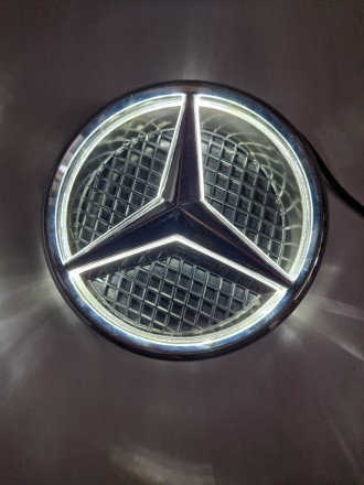 Значки з LED підсвіткою в решітку для Mercedes-Benz W166/212/213/204/205/218/246. . фото 3