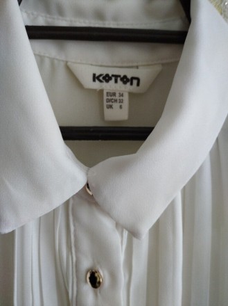 Женская блузка , р.34, Koton.
Цвет - молочный,кремовый.
Из дефектов - пуговицы. . фото 4