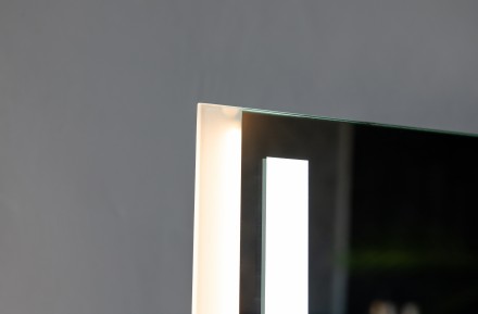 Светодиодное зеркало "Mirta" – воплощение современного стиля и технологий.. . фото 5