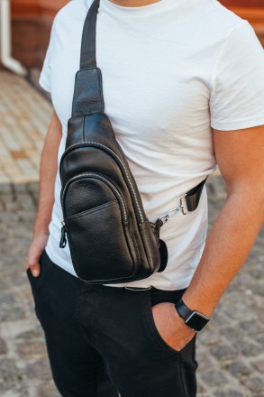 
Мужской кожаный рюкзак-слинг на одно плечо TidinBag 7909 черный
Характеристики
. . фото 9