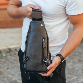 
Мужской кожаный рюкзак-слинг на одно плечо TidinBag 7909 черный
Характеристики
. . фото 8