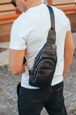 
Мужской кожаный рюкзак-слинг на одно плечо TidinBag 7909 черный
Характеристики
. . фото 11