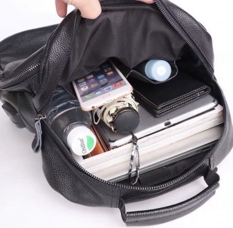 
Мужской кожаный рюкзак для ноутбука и поездок Tiding Bag B2-14657A черный
 
Хар. . фото 10
