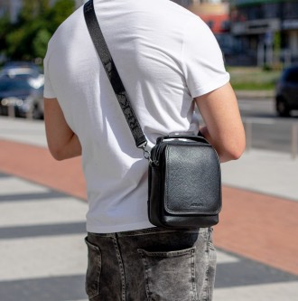Чоловіча сумка через плече з клапаном
 
Характеристики: 
	Матеріал: натуральна ш. . фото 8