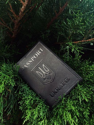 Шкіряна обкладинка для паспорта з написом Ukraine
Характеристики:
	Матеріал: нат. . фото 5